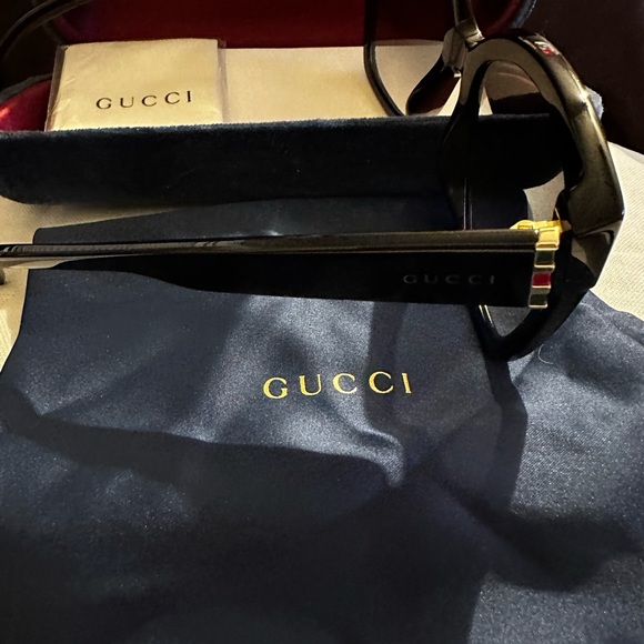 Meet your Posher, Leoni - Picture 6 of 11